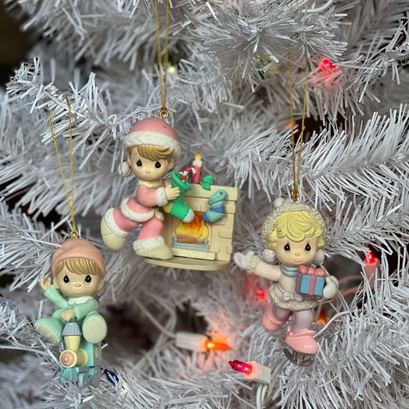 1990’s Precious Moments 3 Pc. Christmas Ornaments - Picture 1 of 6